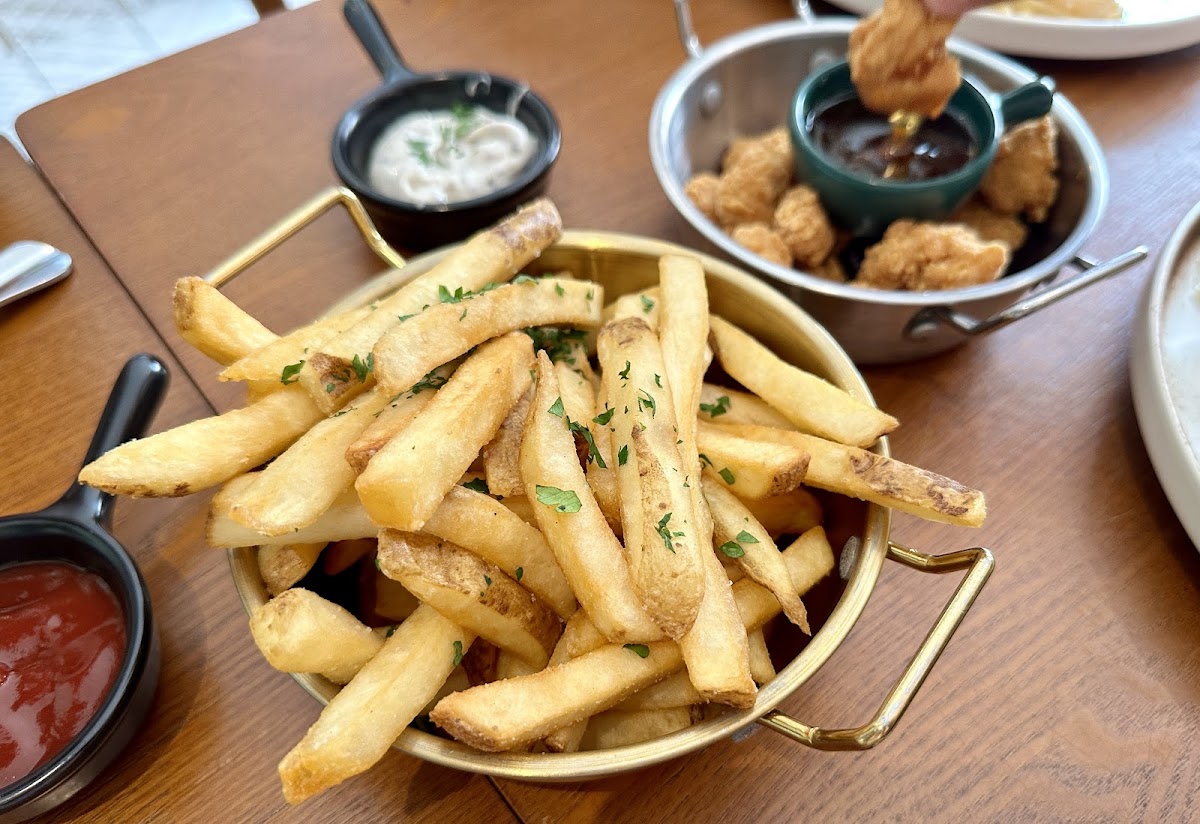 The Palm Cafe & Bistro - Photo 8
