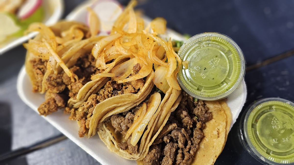 Taqueria La Mexicana - Photo 4