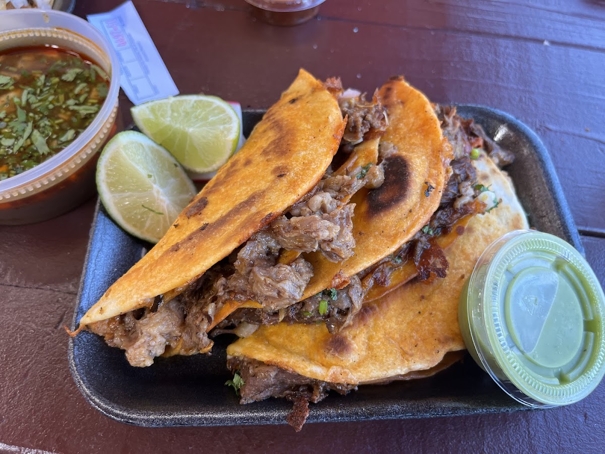 Taqueria La Mexicana - Photo 6