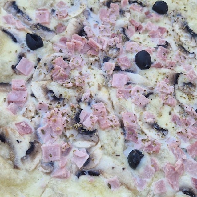 Pizza Reine Blanche