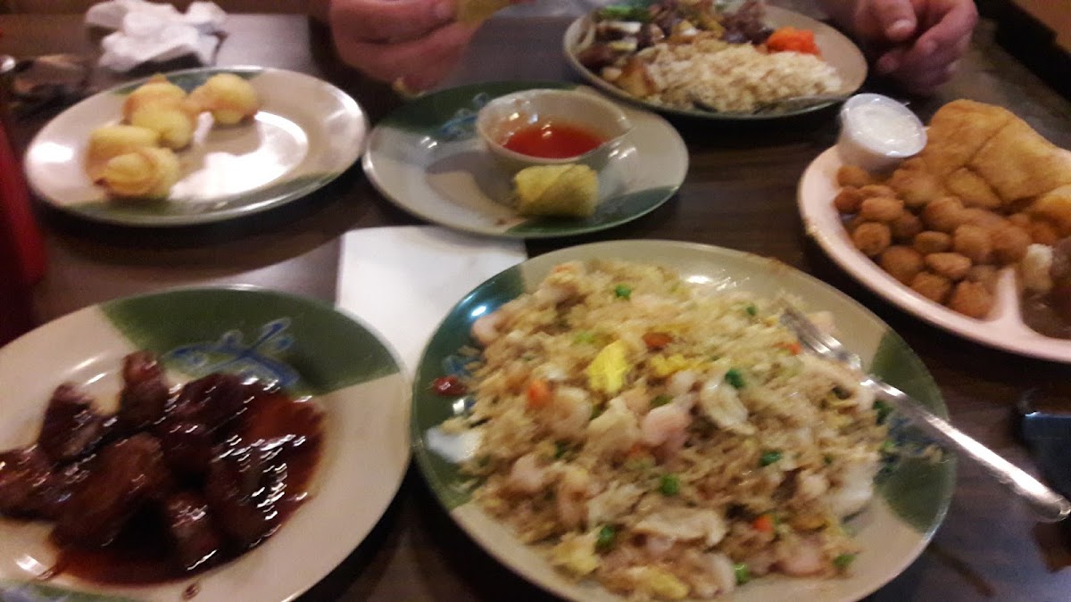 Family Style Chicken & Seafood - Photo 6