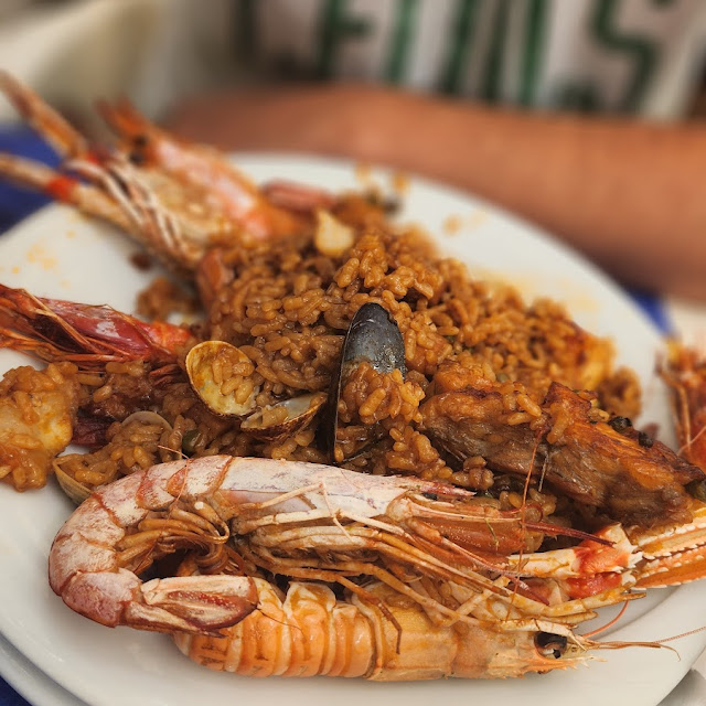 Paella de Pescado Y Mariscos