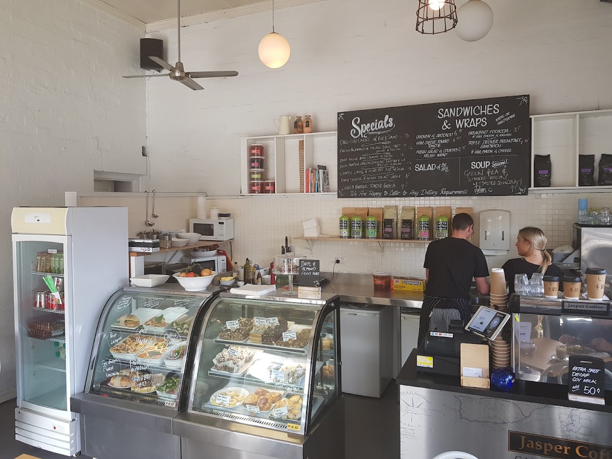 Julian's Kitchen - Photo 8
