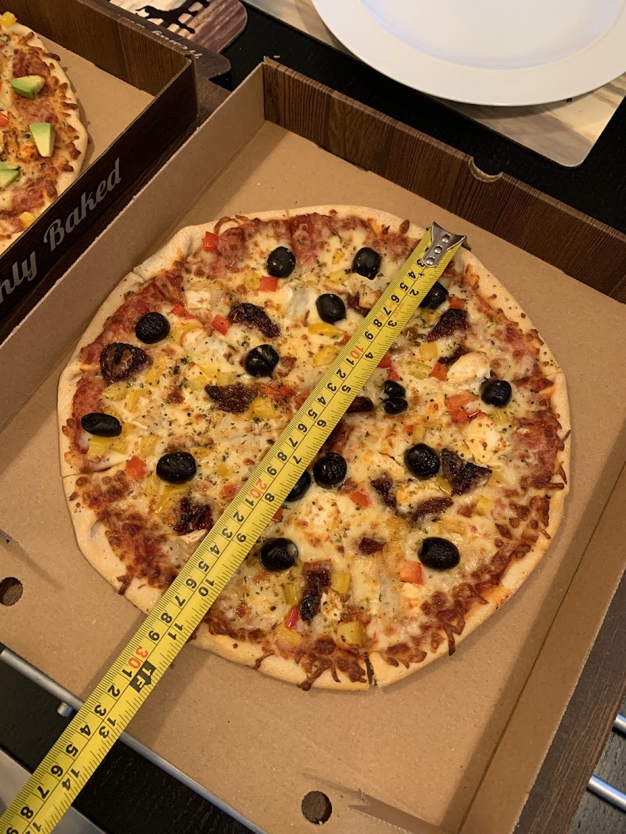 Jaws Pizza - Photo 6