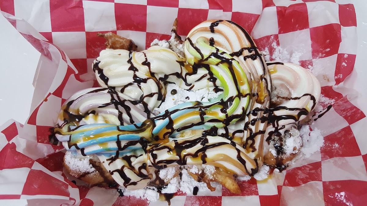CARNIVAL CAFE - Photo 1