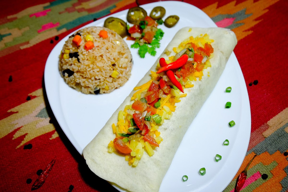 Hacienda Happy Days Restaurant - Photo 6