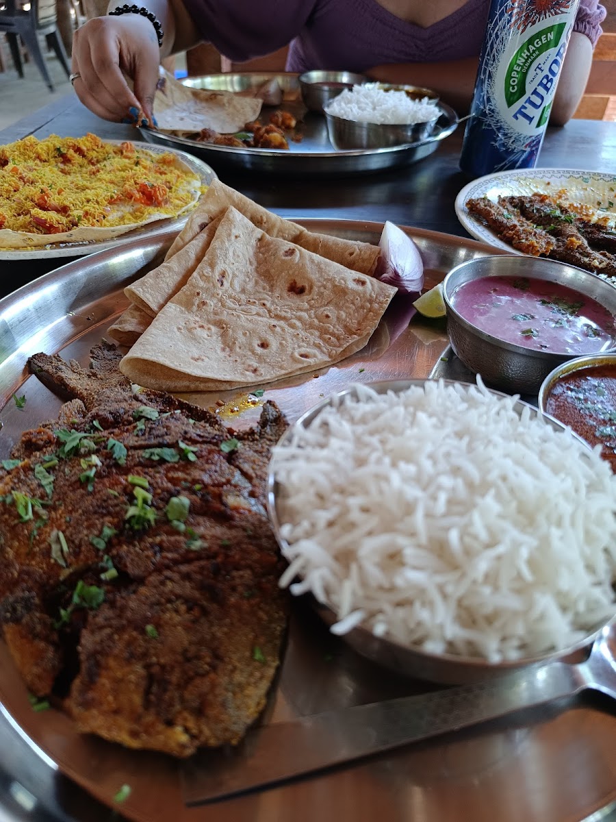 Coco Palm's Restaurant - Photo 8