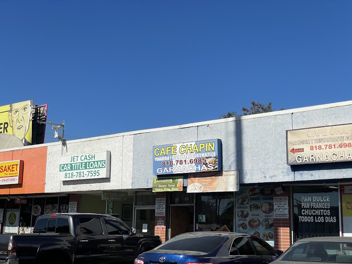Cafe Chapin Bakery & Restaurant - Photo 2