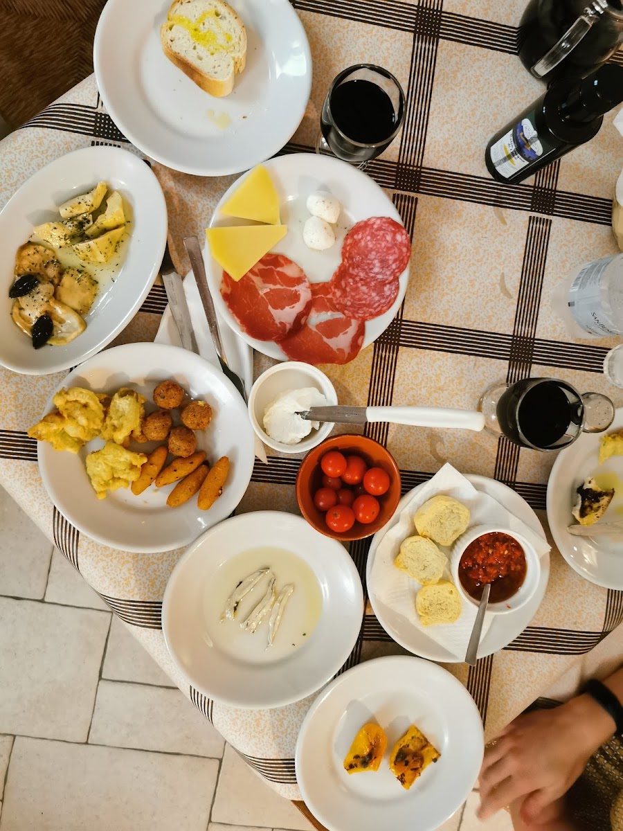 Osteria Pugliese - Photo 4