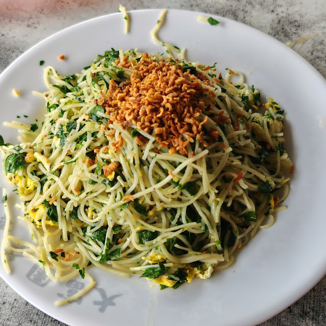 Fried Mani Cai Meesua