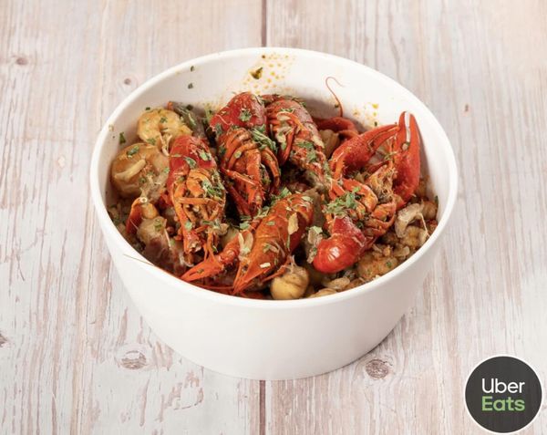 Sweetie's Crab Shack - Photo 5
