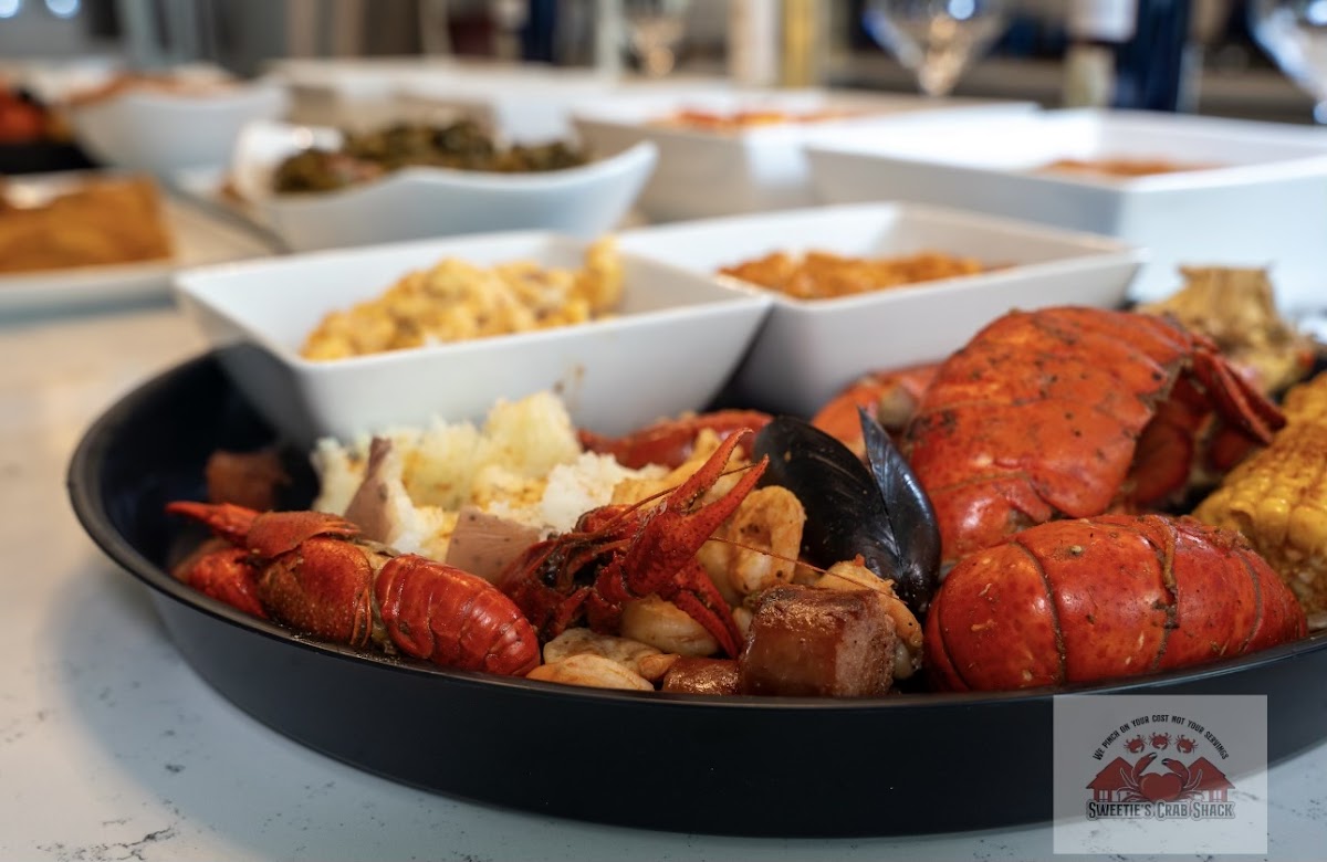 Sweetie's Crab Shack - Photo 8