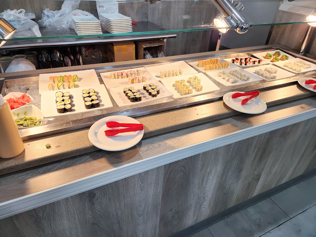 China Buffet and Sushi - Photo 2