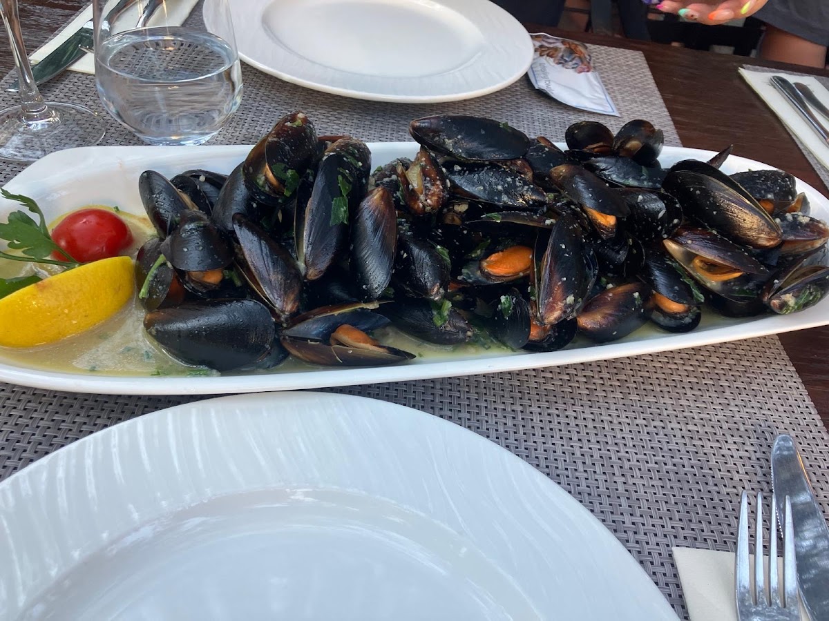 Restaurant Tri-Ferala - Photo 1