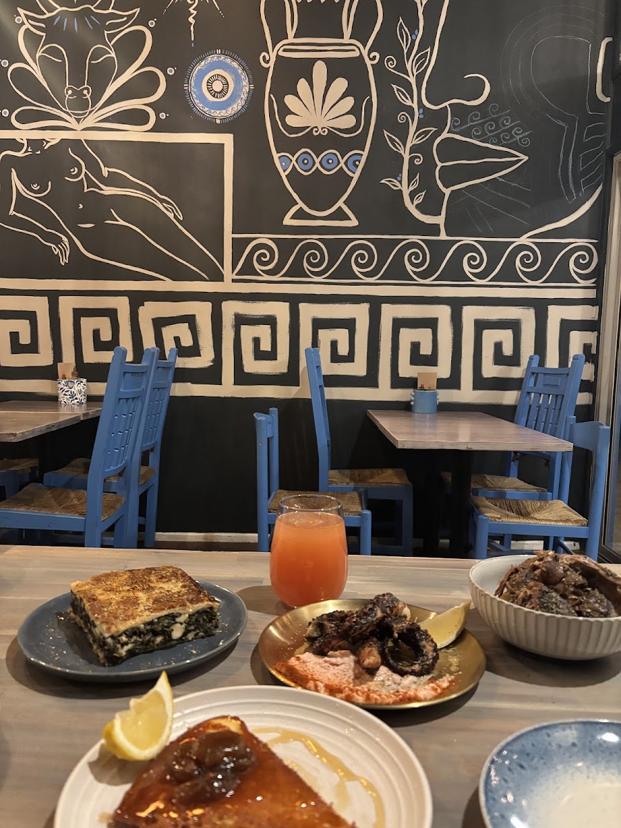 Mana Souvlaki - Photo 3