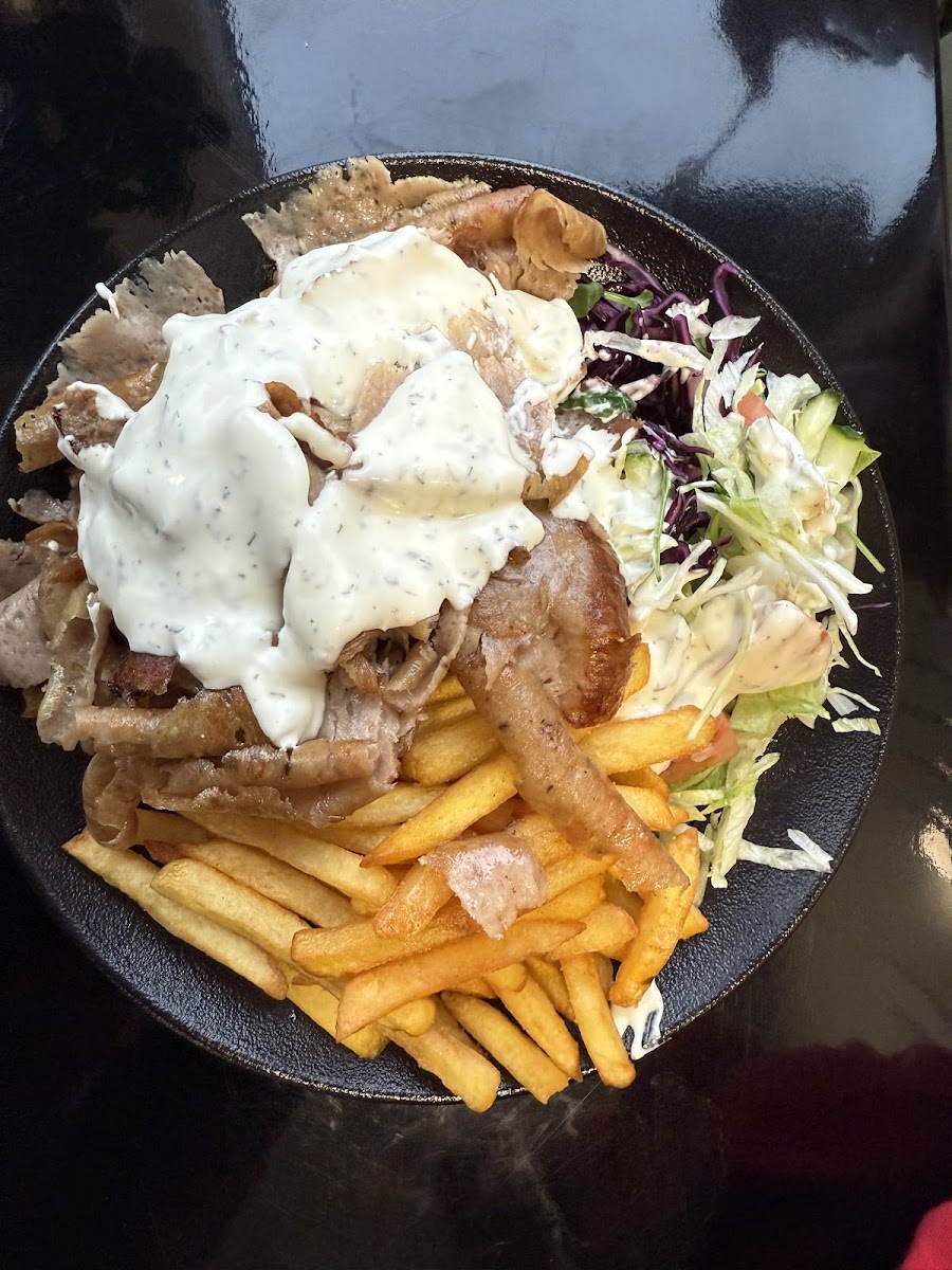 Döner am Bahnhof - Photo 5