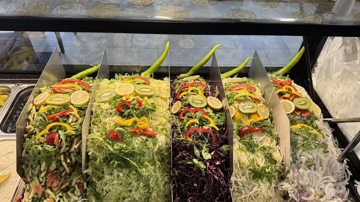 Döner am Bahnhof - Photo 7