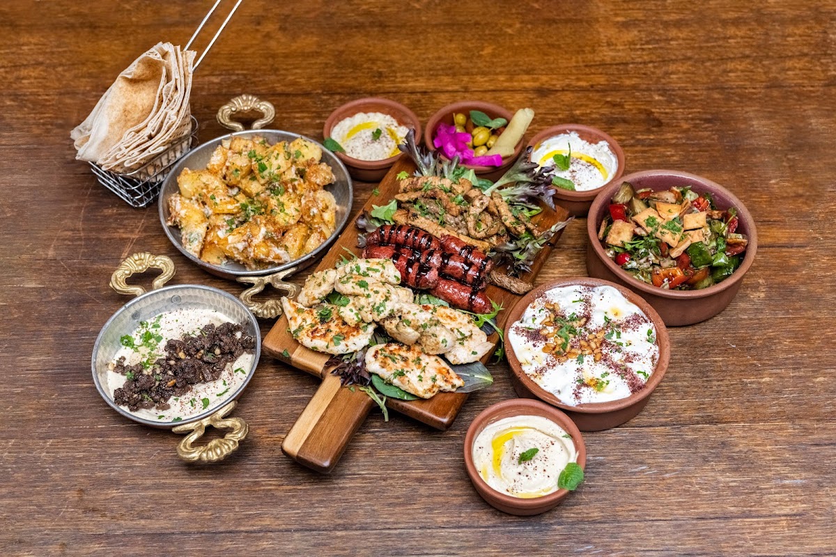 Raqwa Cafe & Beer Garden - Photo 2