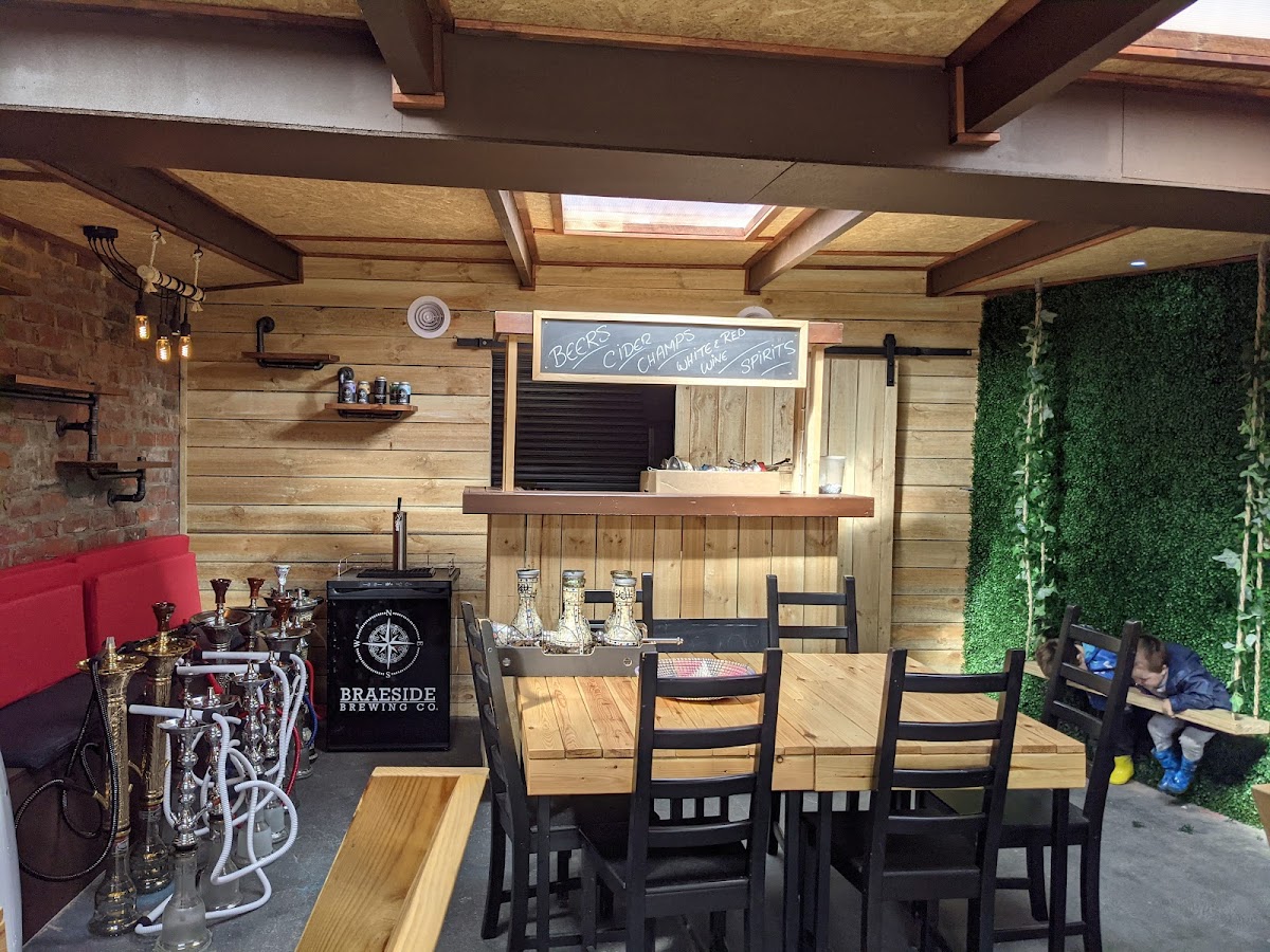 Raqwa Cafe & Beer Garden - Photo 7