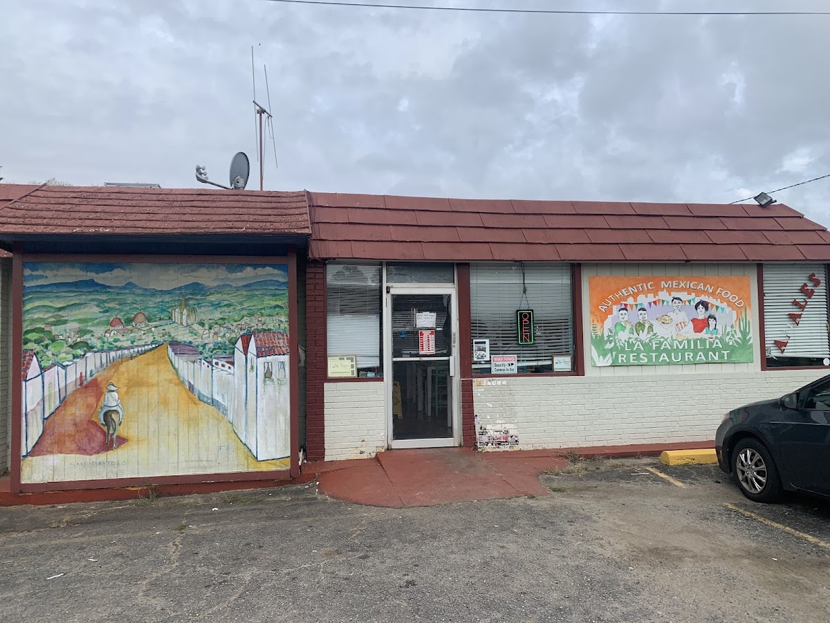 La Familia Mexican Restaurant
