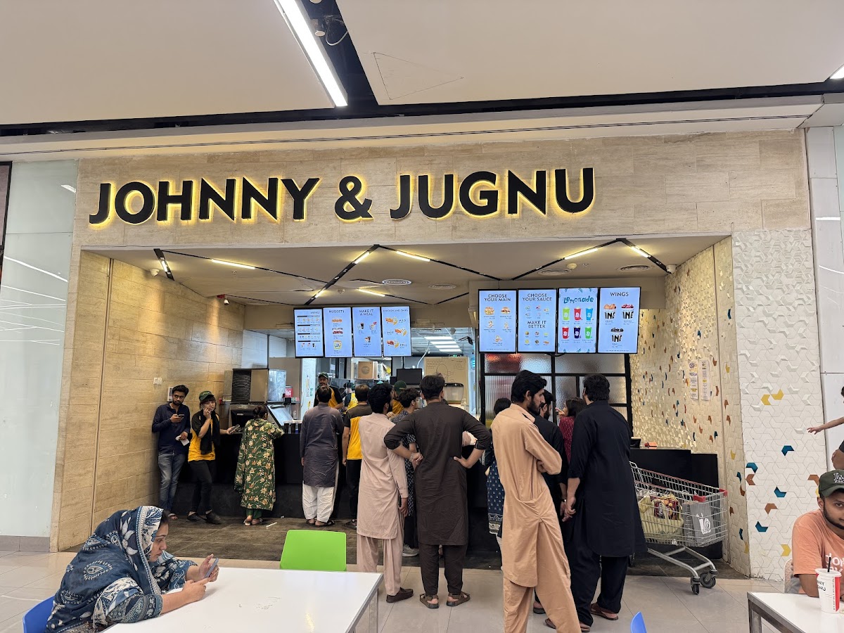 JOHNNY & JUGNU