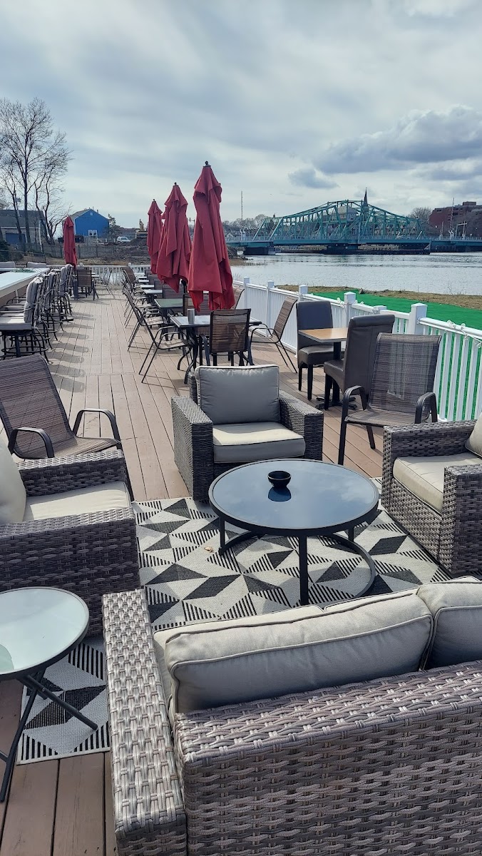 Q River Grill