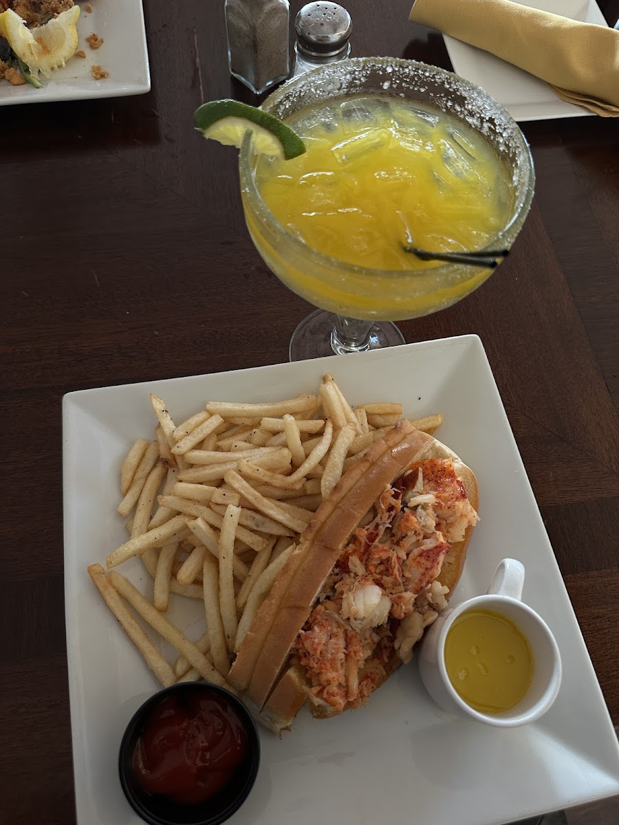 Q River Grill - Photo 6