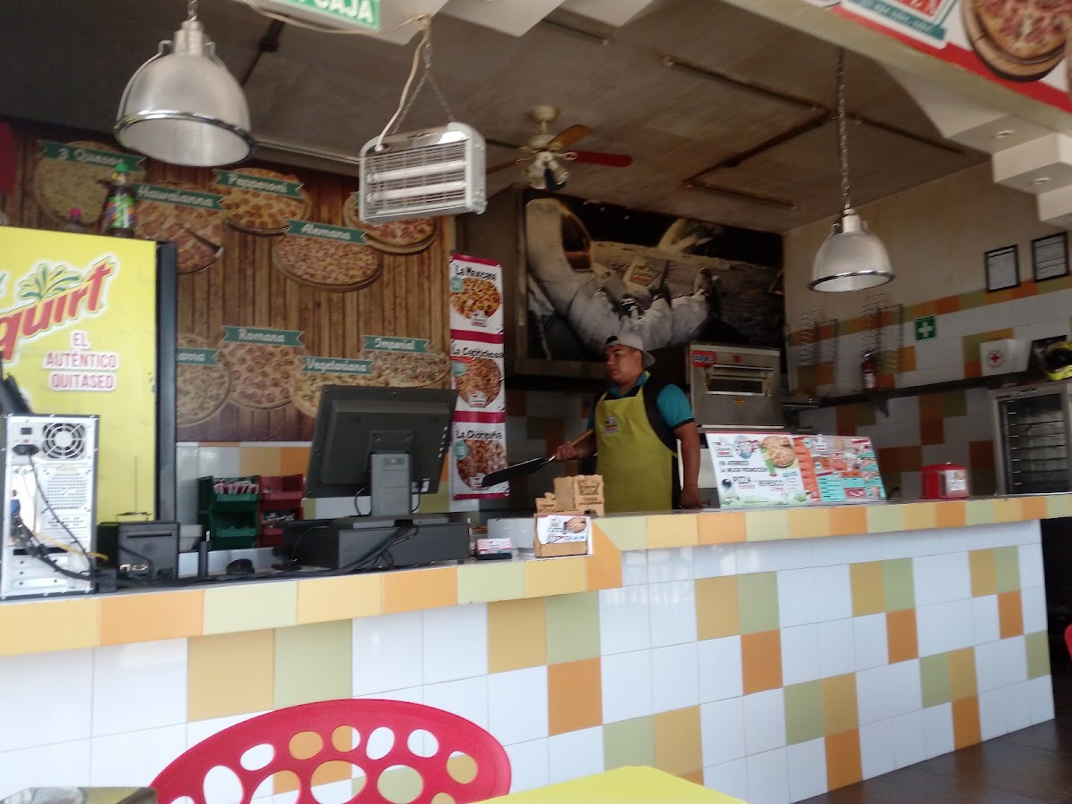 D'Gusta Pizza - Photo 3