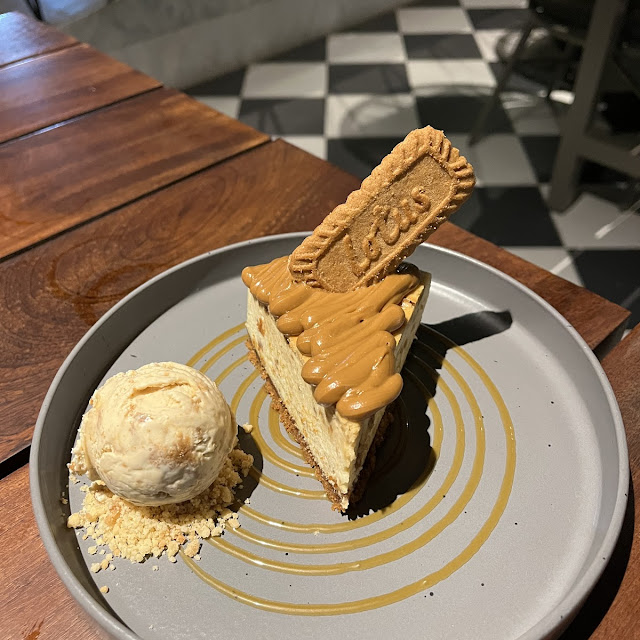 Lotus Biscoff Cheesecake