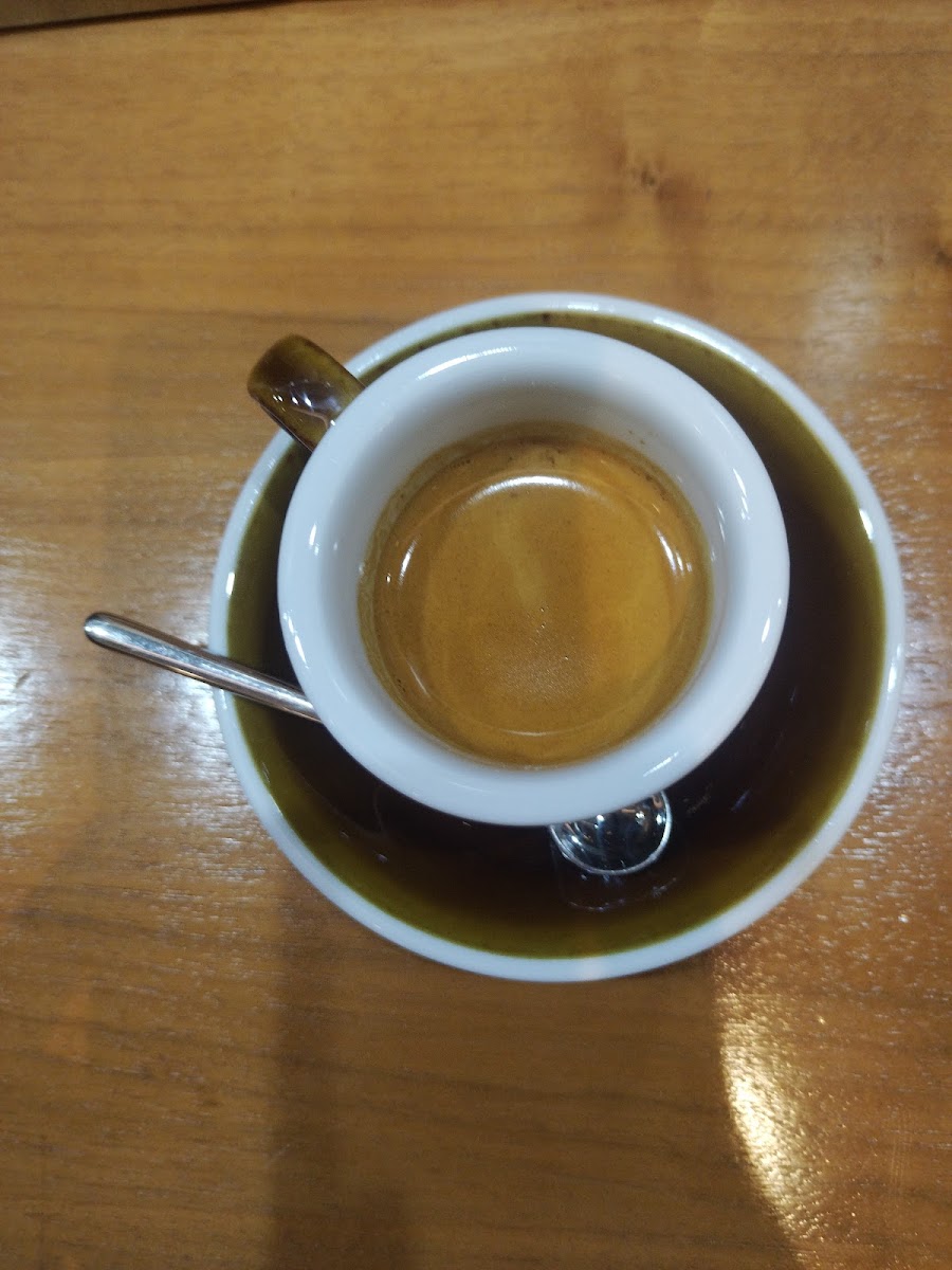 Shrq Coffee Roasters (Alkurnaish ) | (مقهى ومحمصة شرق (الكورنيش - Photo 6
