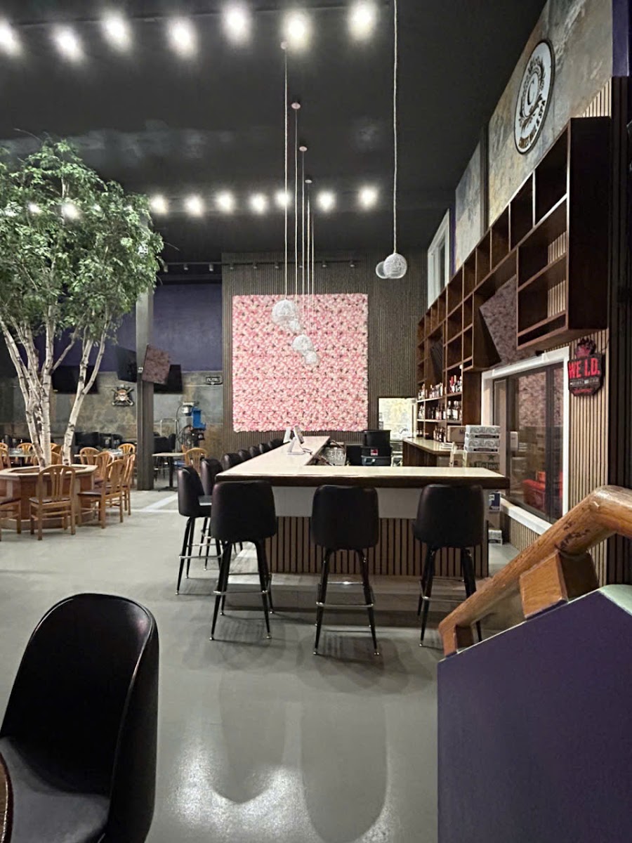 Sonny Bar & Restaurant - Photo 2