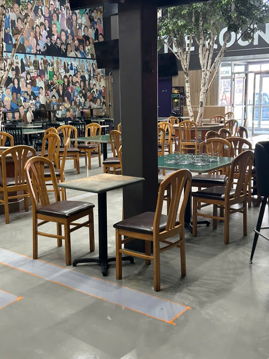 Sonny Bar & Restaurant - Photo 3