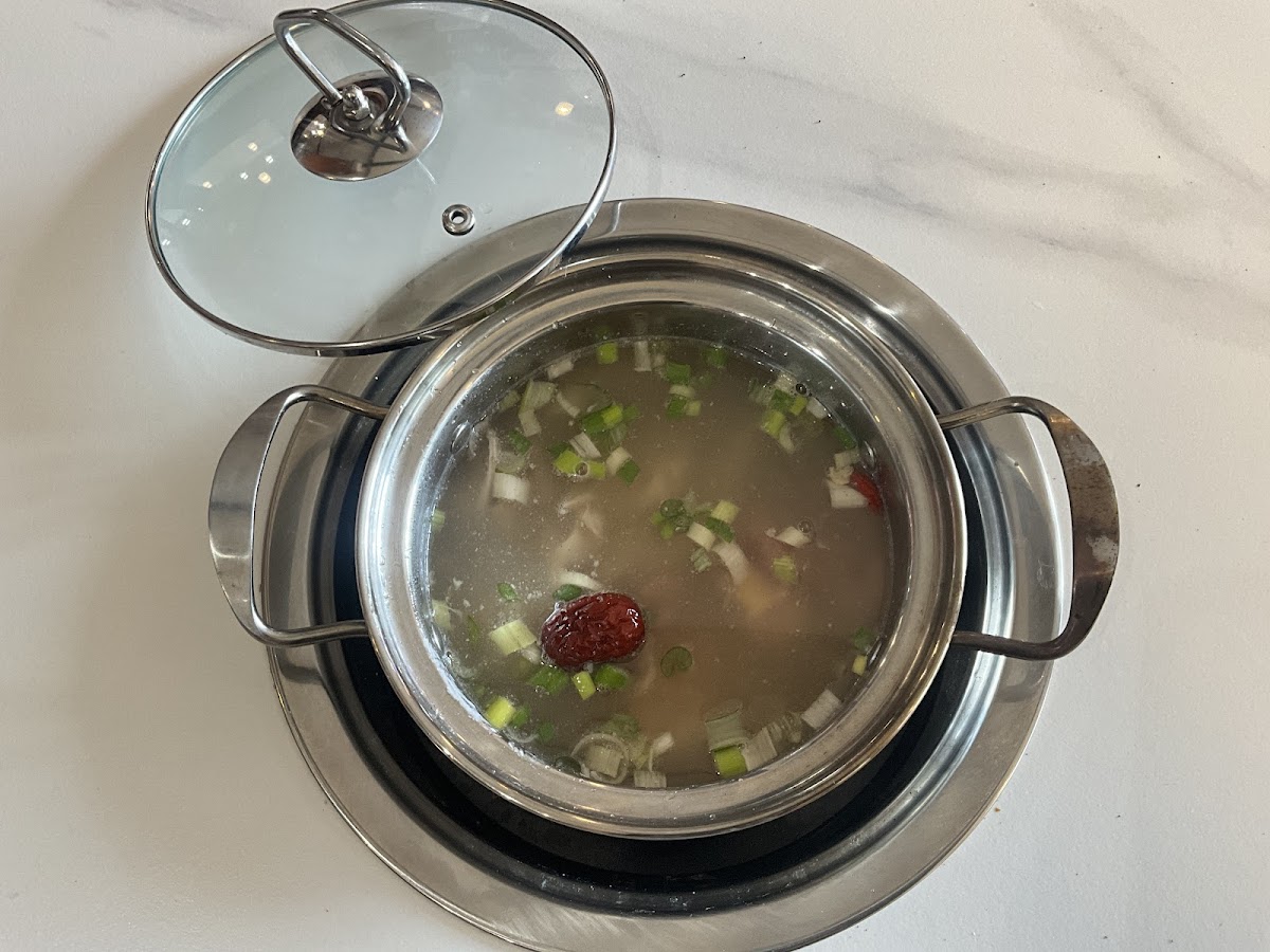 Ben Ben Hot Pot - Photo 1