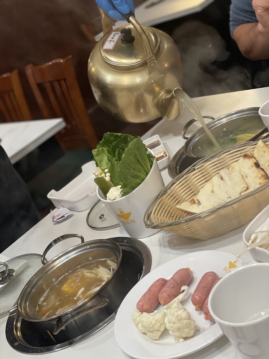 Ben Ben Hot Pot - Photo 6