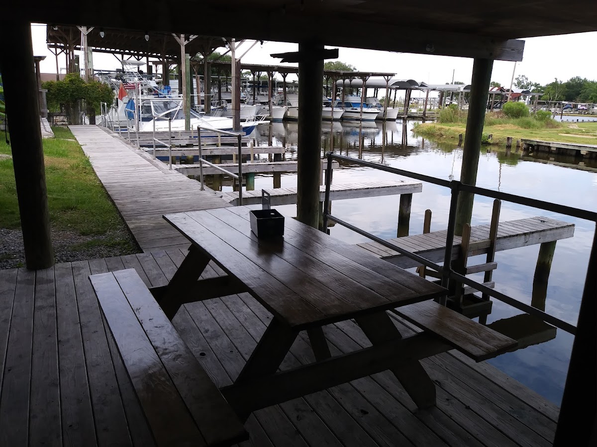 Tiki Restaurant Lounge and Marina - Photo 4