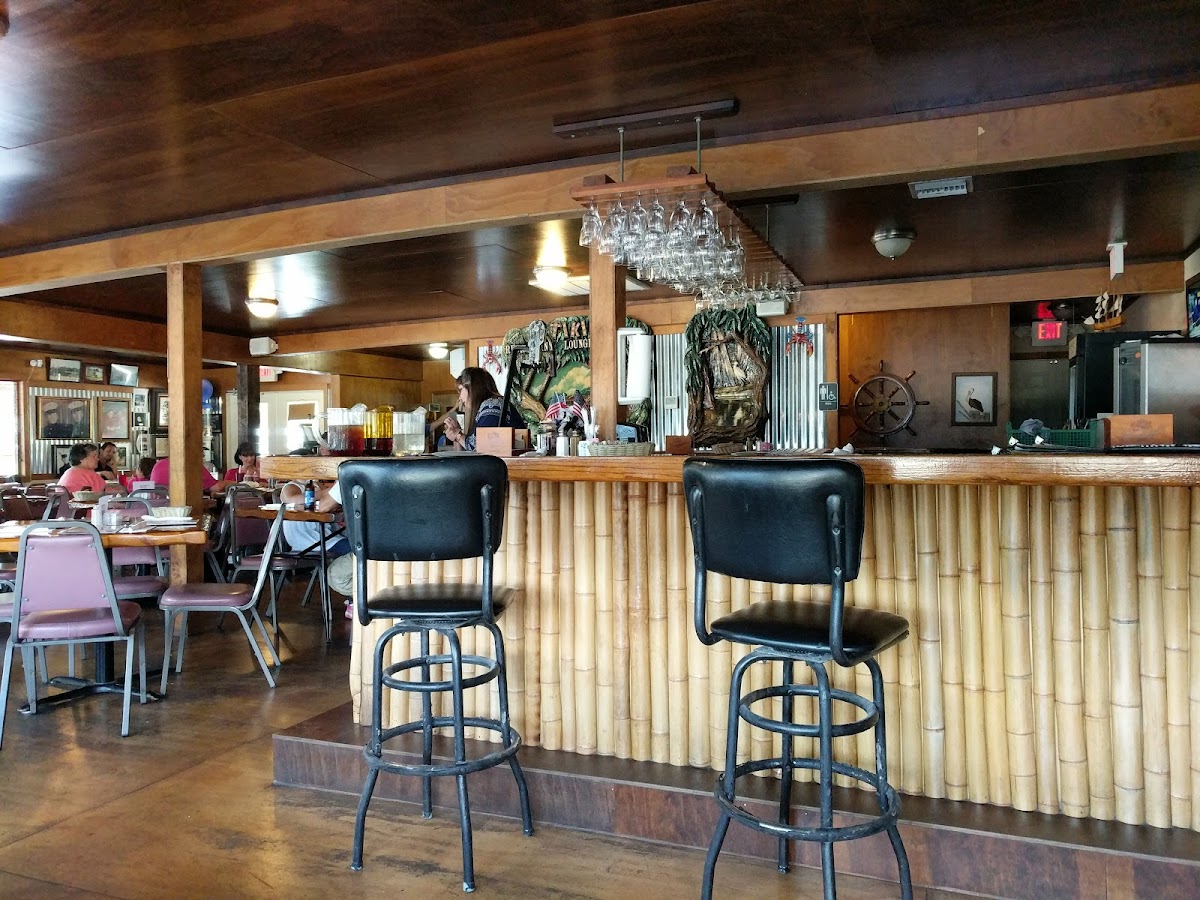 Tiki Restaurant Lounge and Marina - Photo 7