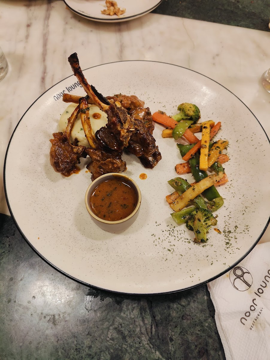 Noor Lounge (Multi cuisine Restaurant & Bakery) - Photo 4
