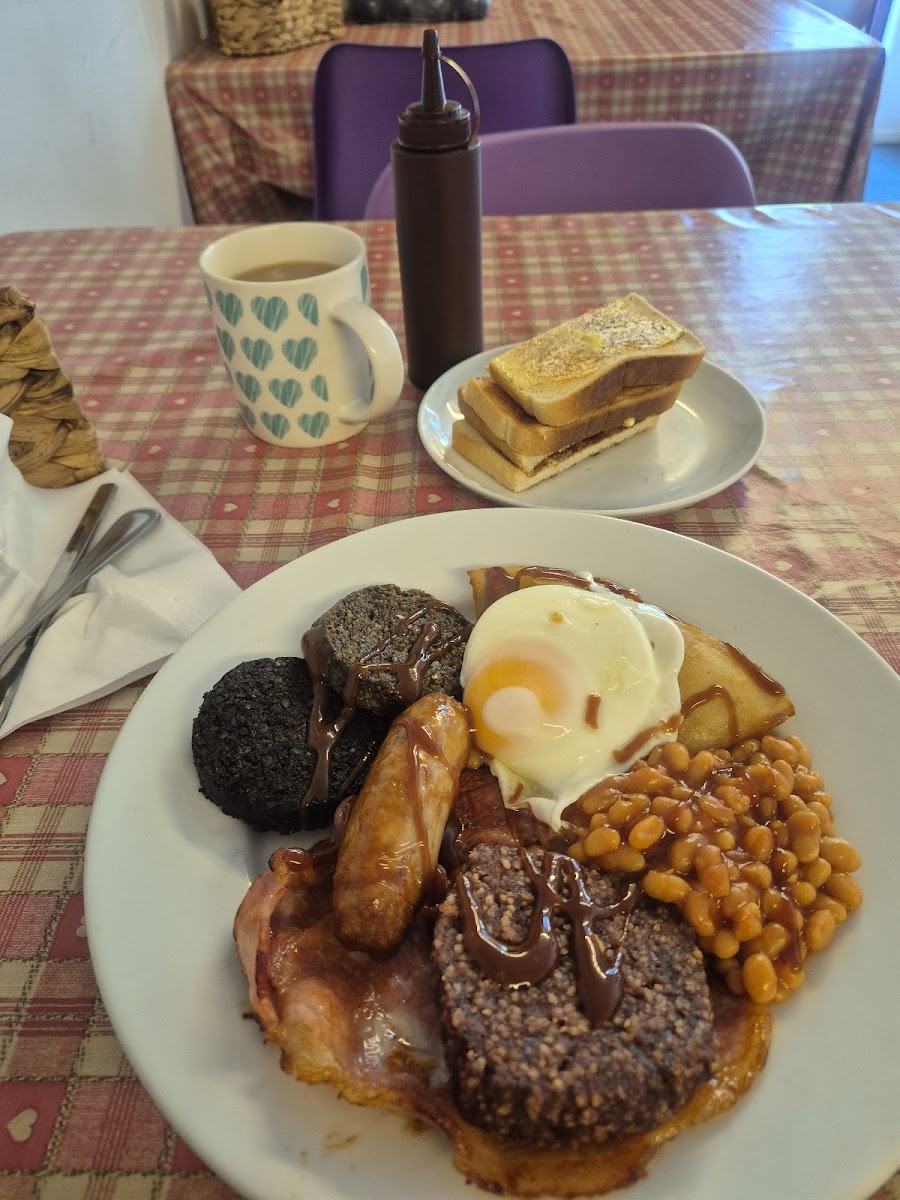 The Cabin Food Stop - Photo 3