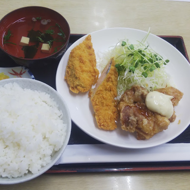 チキトリ定食750円 タルタルソース80円