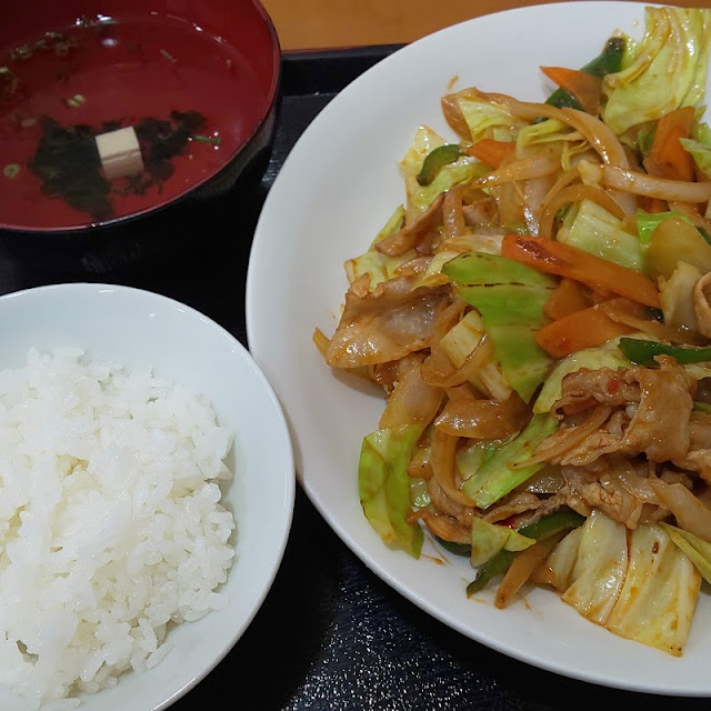 豚と野菜の味噌炒め定食 ピリ辛
