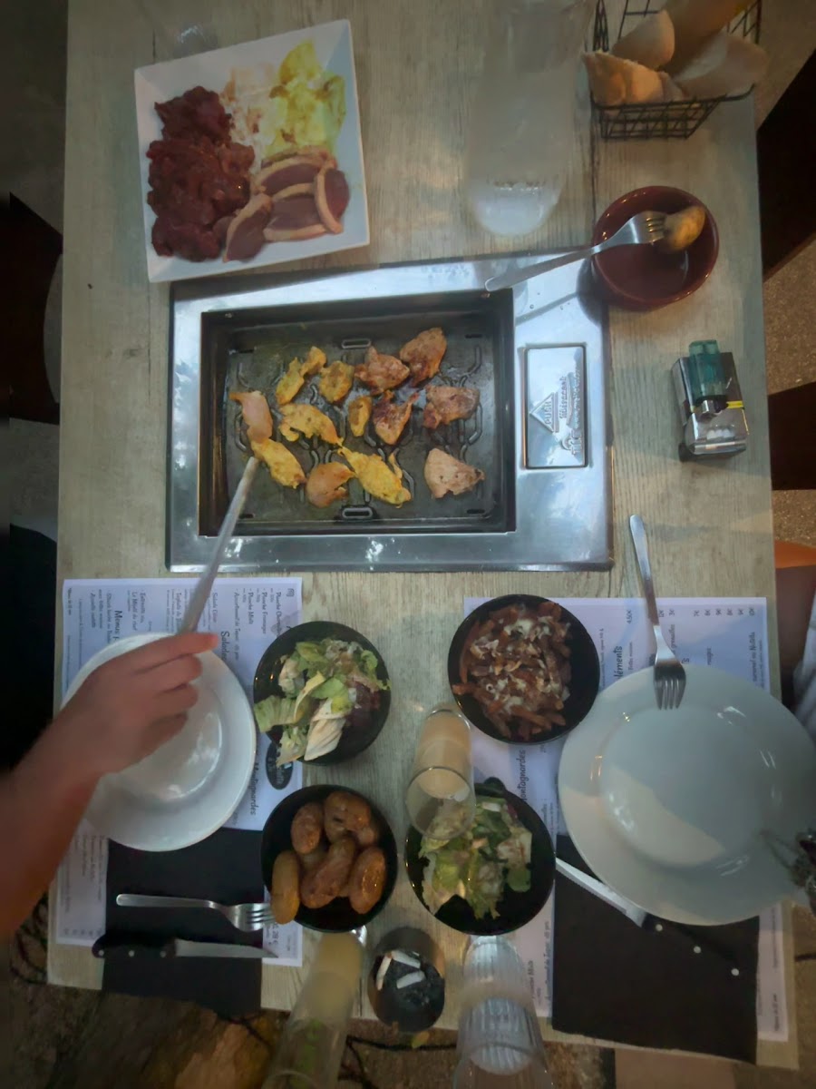 Restaurant La Raclette a Jo - Photo 1