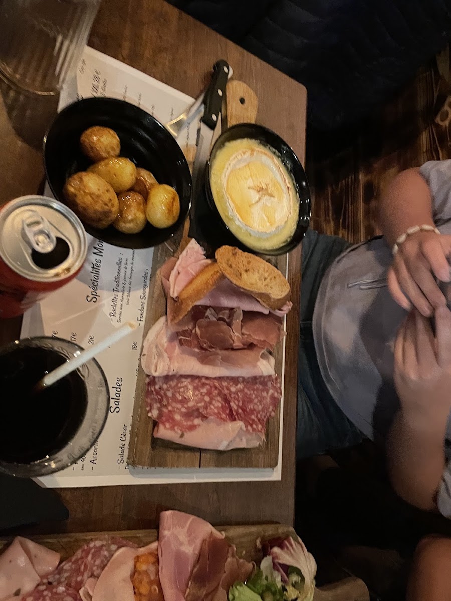 Restaurant La Raclette a Jo - Photo 8