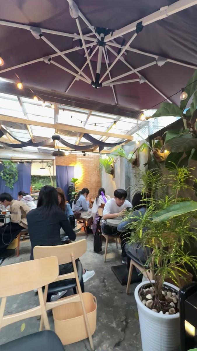 MISS SHIBA Café - Photo 1