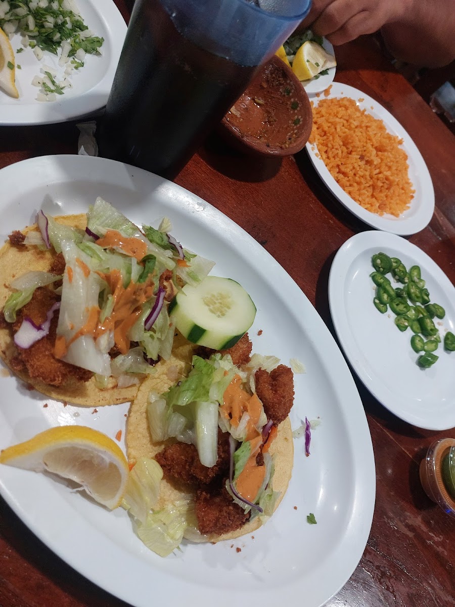 LOS DOS POTRILLOS BAR AND GRILL - Photo 9