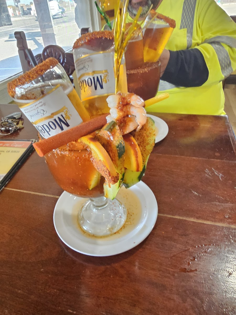LOS DOS POTRILLOS BAR AND GRILL - Photo 4