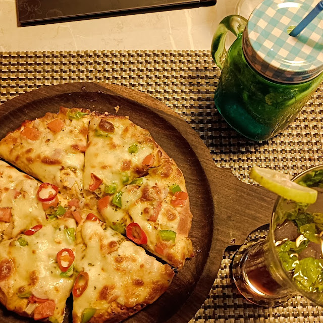 Veg Sky Lounge Special Double Burst Pizza