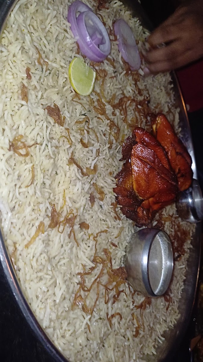 Berakaas Family Mandi Restaurant - Photo 1