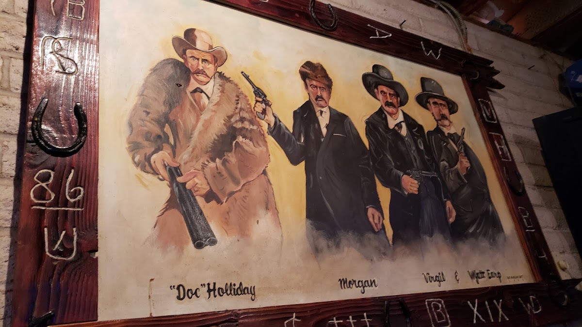 Tiny's Family Restaurant - Photo 8