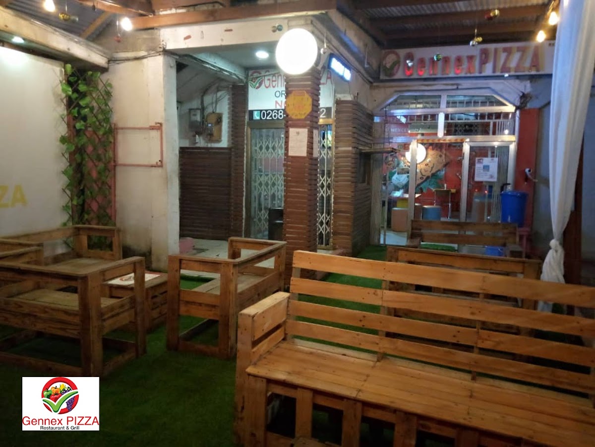Gennex PIZZA Restaurant & Grill (Konongo)