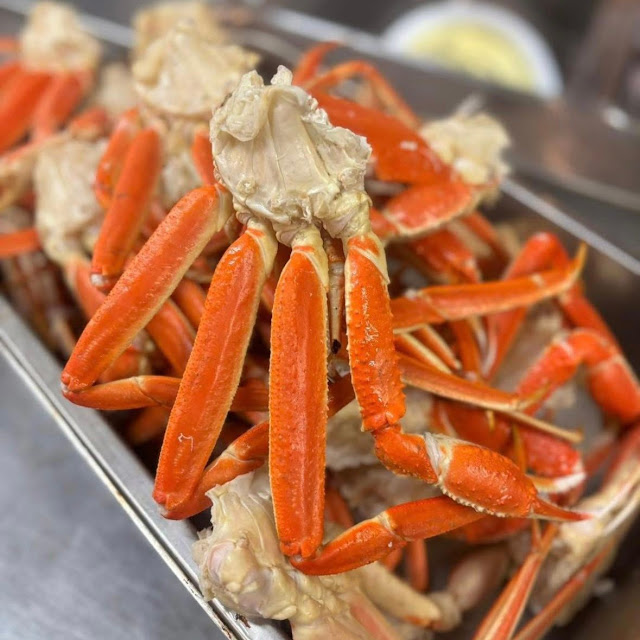 Two Jumbo Crab Clusters